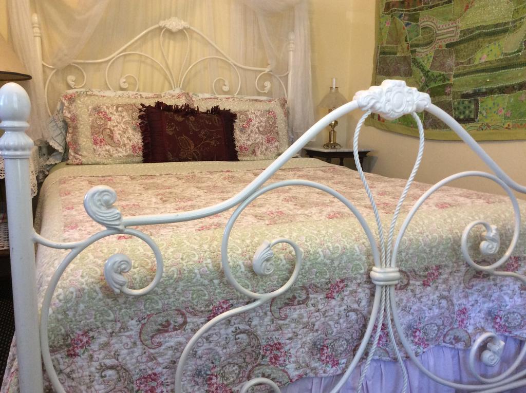 Fair Street Guest House Tour de Tour de Newport Extérieur photo