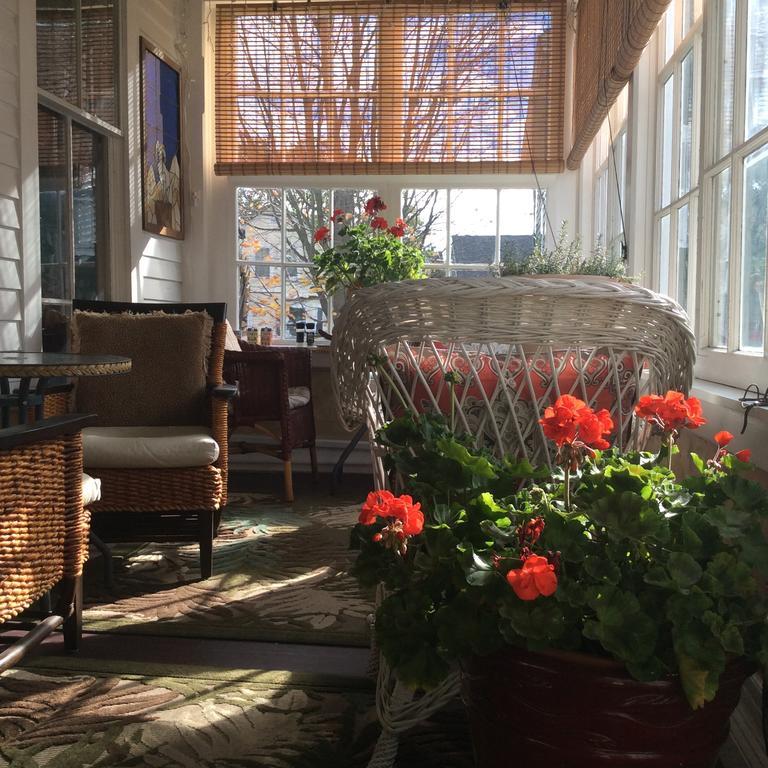 Fair Street Guest House Tour de Tour de Newport Extérieur photo