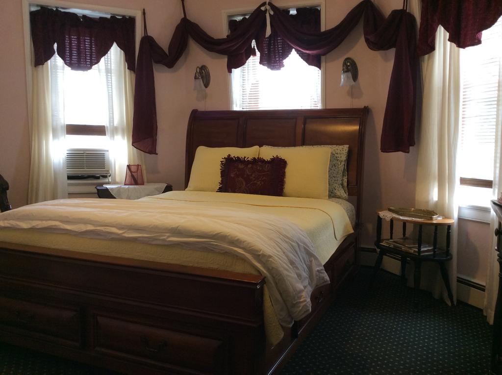 Fair Street Guest House Tour de Tour de Newport Extérieur photo